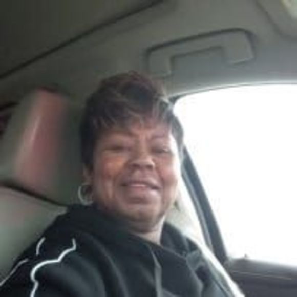 Meet your Posher, Julia - Picture 1 of 1